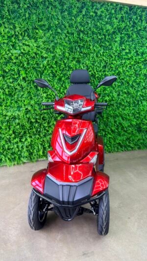 Elektromobil ES4 All in One 20 km/h schnell und eine Reichweite von 35 bis 45 km. Das Modell ES6 All in One von Gentomobil: Für jedes Alter der perfekte Begleiter.