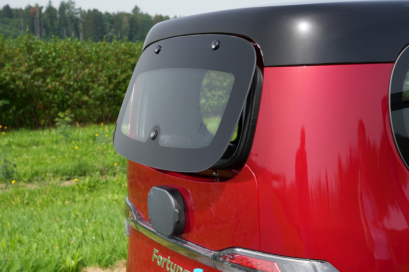 Elektromobil Fortuna -e 20 km/h